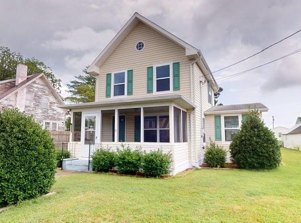 23 LEE ST, WACHAPREAGUE, VA 23480