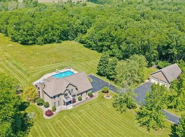 7723 White Swan Rd, Georgetown, OH 45121