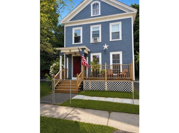 70 Pine St, Chicopee, MA 01020