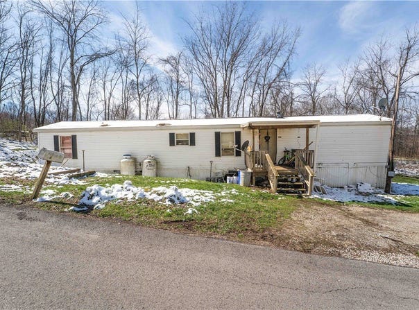 450 Joseph St, North Union Twp, PA 15456