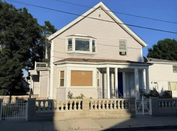 158 Jackson St, Fall River, MA 02721
