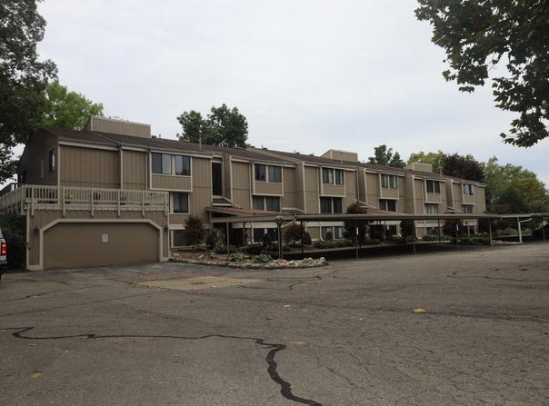 1731 Cliff'S Landing, Ypsilanti, MI 48198