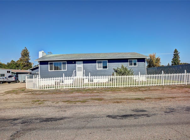 301 7th Avenue E, Polson, MT 59860