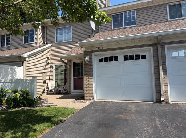 691 85th Lane NW, Coon Rapids, MN 55433
