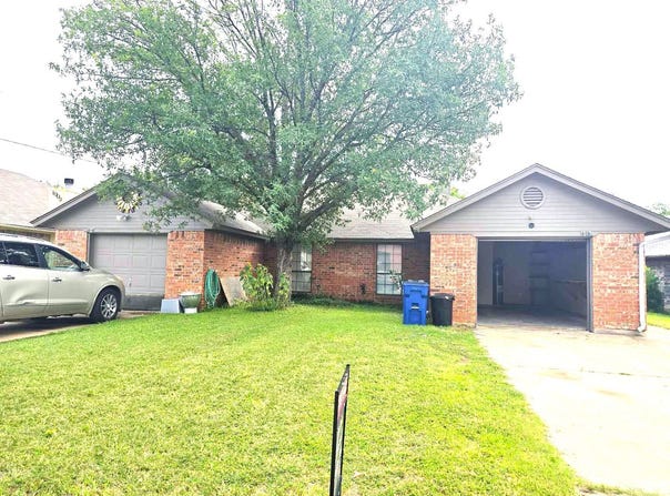 1005 Mitchell Lane, Burleson, TX 76028