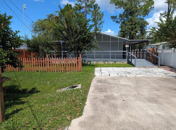 24304 MAXWELL Street, ASTOR, FL 32102