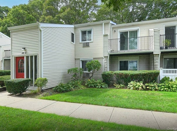 26 Richmond Boulevard, Ronkonkoma, NY 11779
