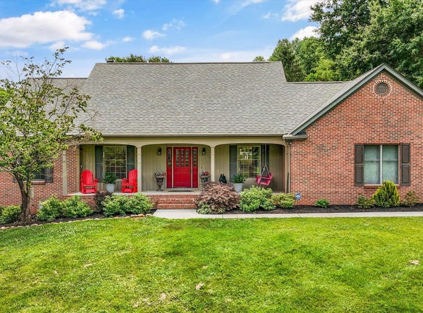331 E Chestnut Hill Rd, Townsend, TN 37882