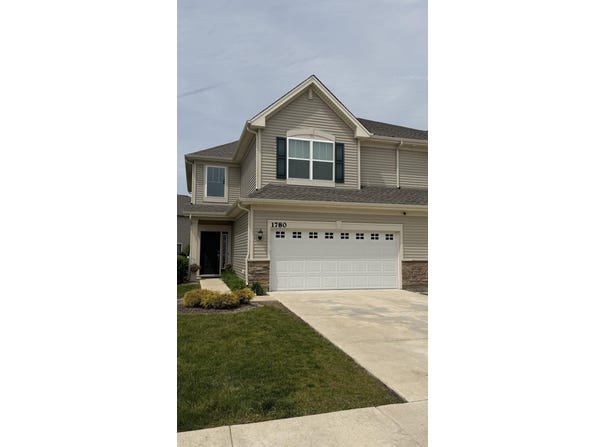 1780 E 110th Place, Crown Point, IN 46307