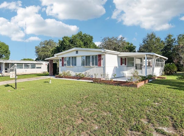 11 FLORENCE Boulevard, DEBARY, FL 32713