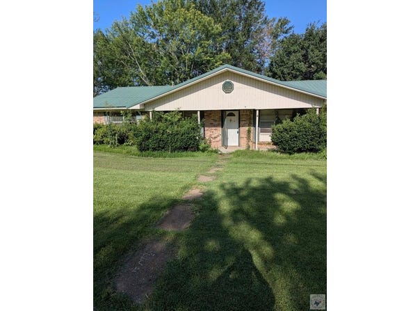 203 Rex Avenue, Hooks, TX 75561