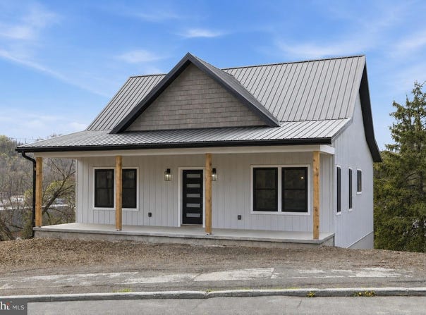 51 STATE Street, KEYSER, WV 26726