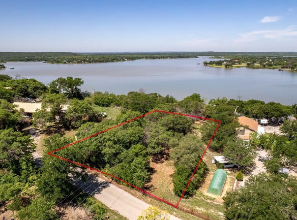 6912 Ireland Drive, Brownwood, TX 76801