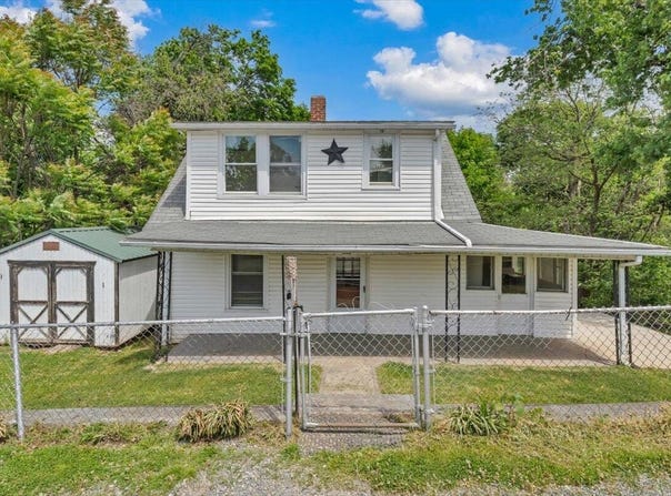 1913 Willis St, Salem, VA 24153