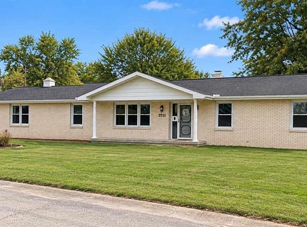 2731 E Colonial Avenue, Terre Haute, IN 47805