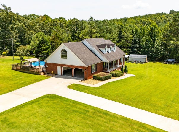 620 MARION St, Hamilton, AL 35570