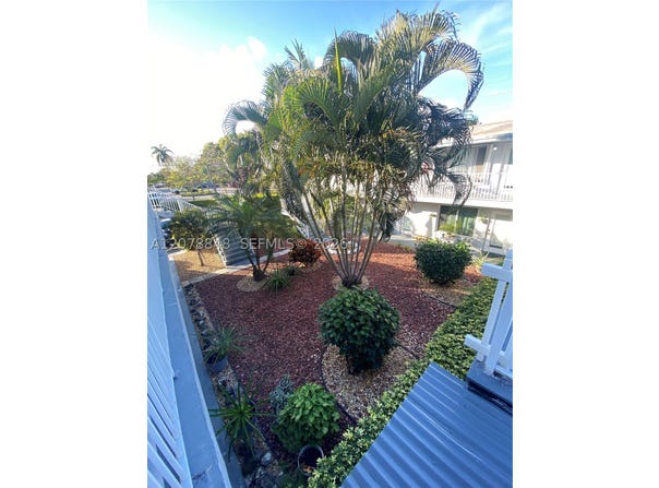 2344 NE 12th St, Pompano Beach, FL 33062