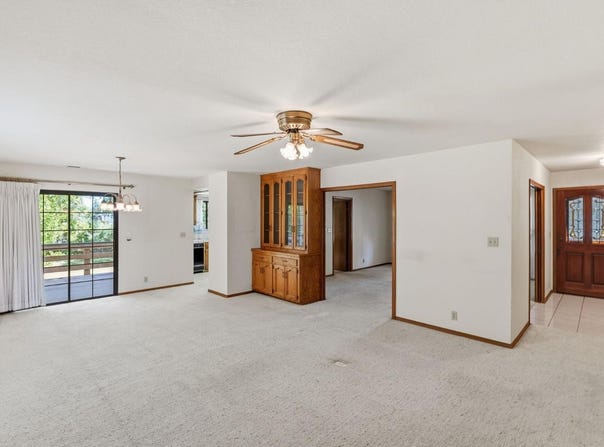 19098 Deane Dr, Madera, CA 93638