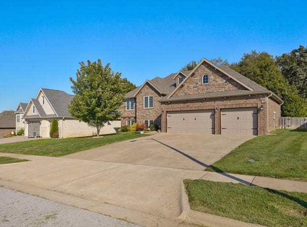 2275 N Citation Avenue, Springfield, MO 65802