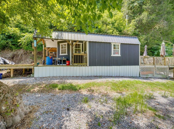 2579 Waters Edge Road, Duffield, VA 24244