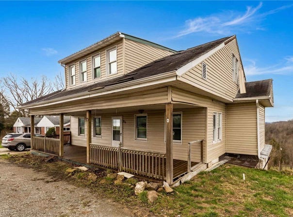 95 E Main St, Avella, PA 15379