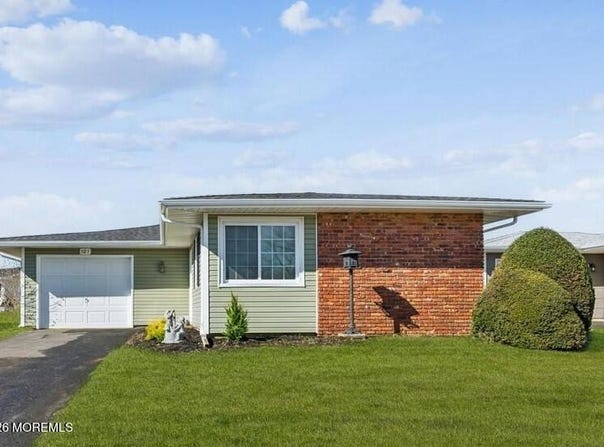 121 Whittier Road, Brick, NJ 08724
