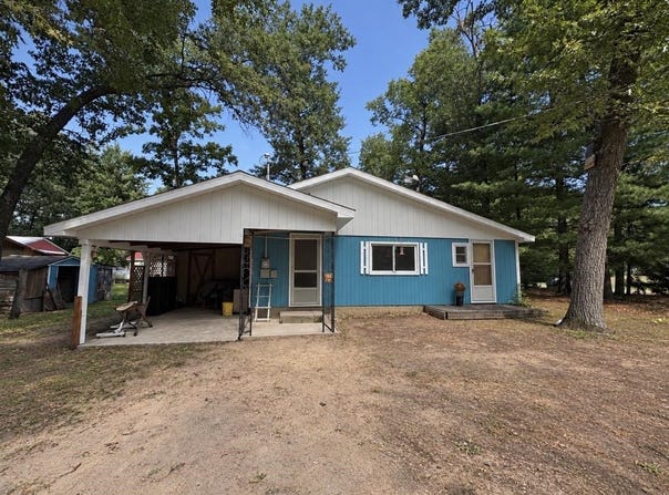 2779 Ivan Street, Harrison, MI 48625