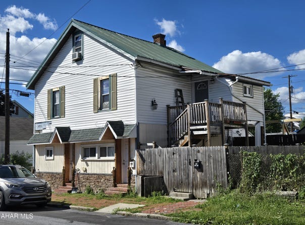406 1st Street, Altoona, PA 16602