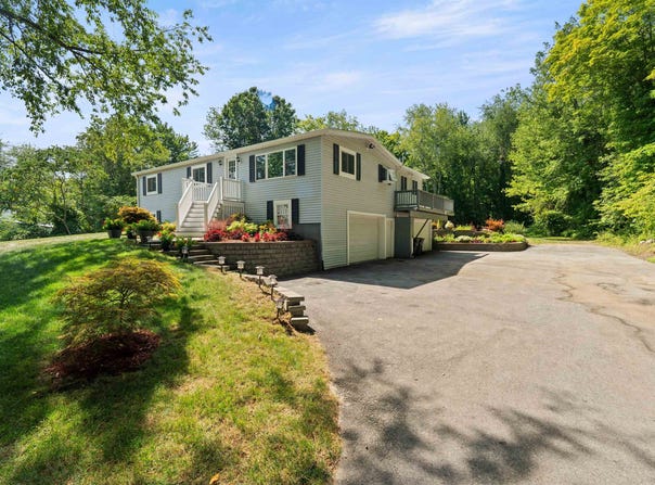 80 Hunt Road, Danville, NH 03819