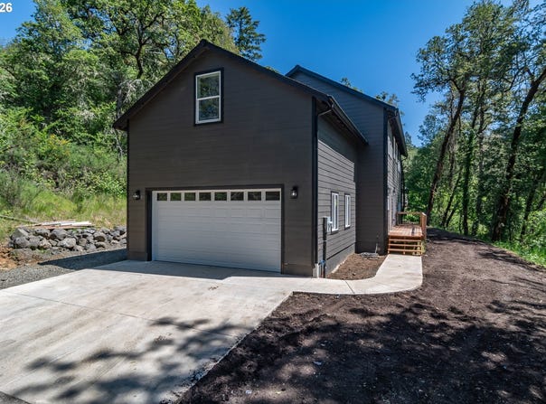 492 TERRACE Dr, Glide, OR 97443