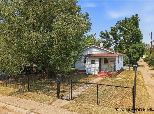 2315 BRADLEY AVE, Cheyenne, WY 82001