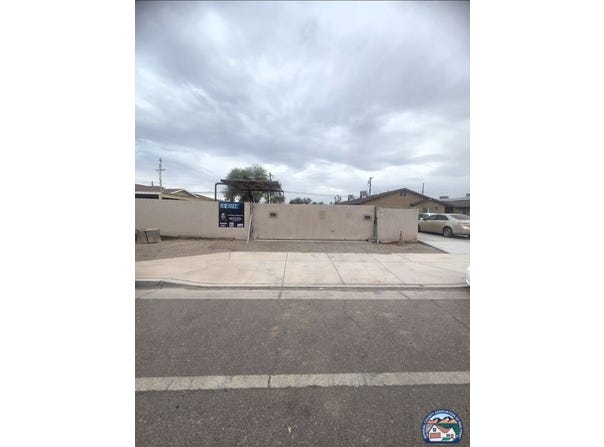 1807 Rio Vista, Seeley, CA 92273