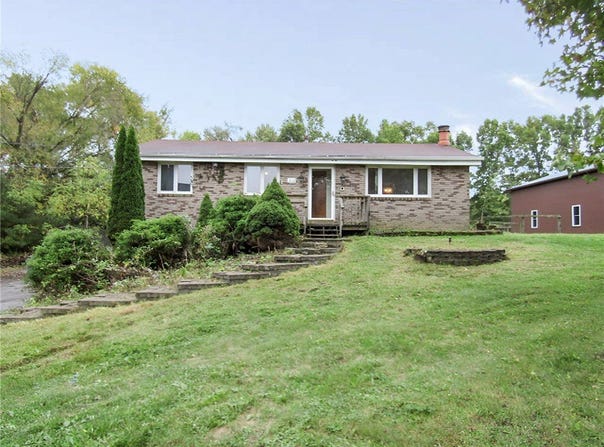 312 Leslie Rd, Middlesex Twp, PA 16059