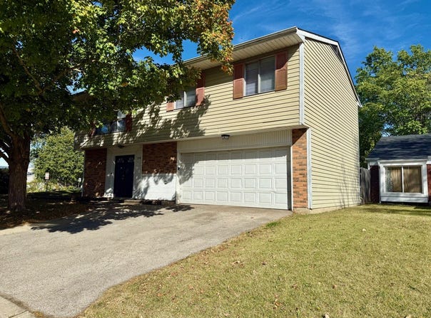 149 Highbury Drive, Elgin, IL 60120