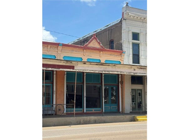 400 BLock S Main Street, Calvert, TX 77837