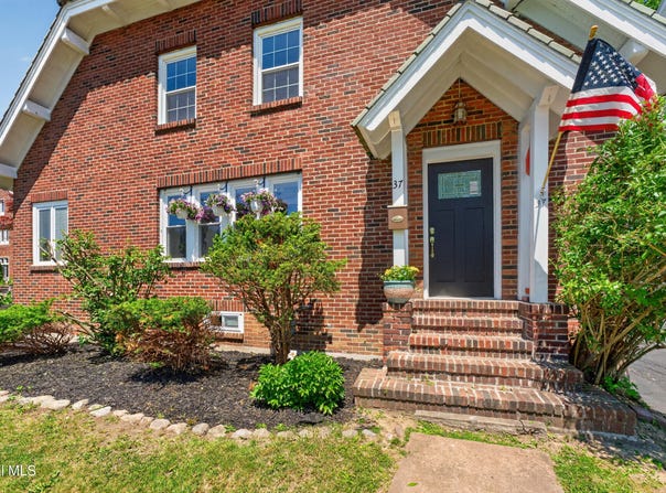 37 Grant Avenue, Amsterdam, NY 12010