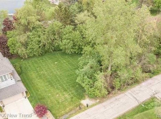 PUTNAM, West Bloomfield Twp, MI 48323