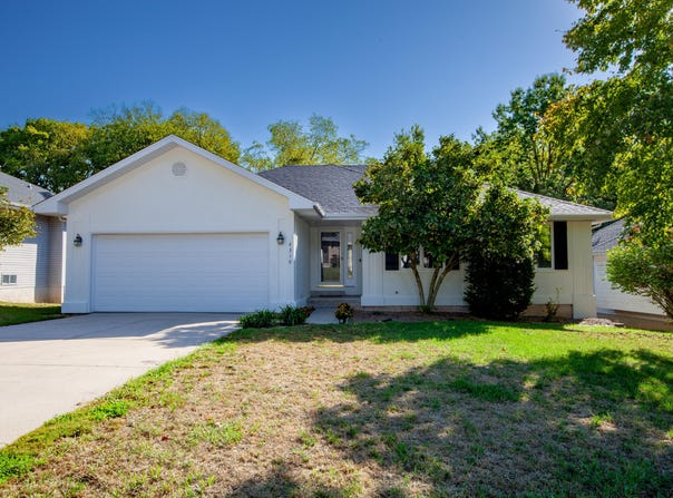 4310 S Mentor Avenue, Springfield, MO 65804