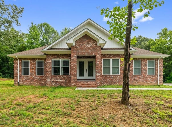 844 Otter Lake Loop, Hanson, KY 42413