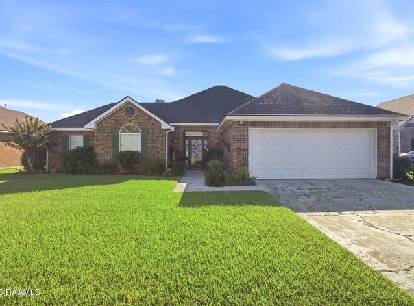 407 Gordon Crockett Drive, Lafayette, LA 70508