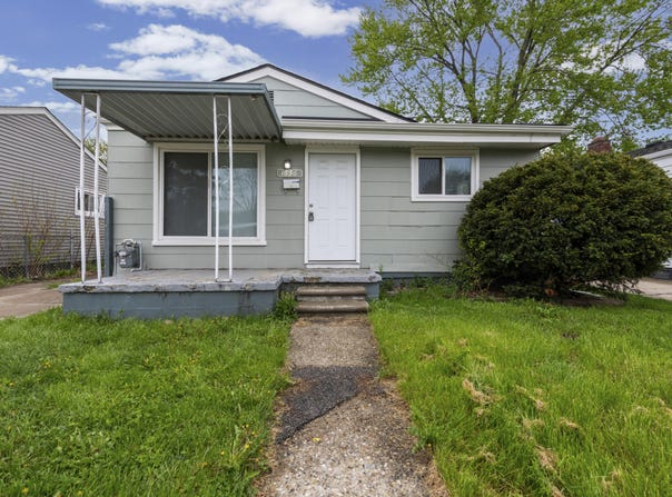 1636 E Pearl Avenue, Hazel Park, MI 48030