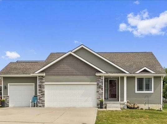 211 Rellim Drive, Norwalk, IA 50211