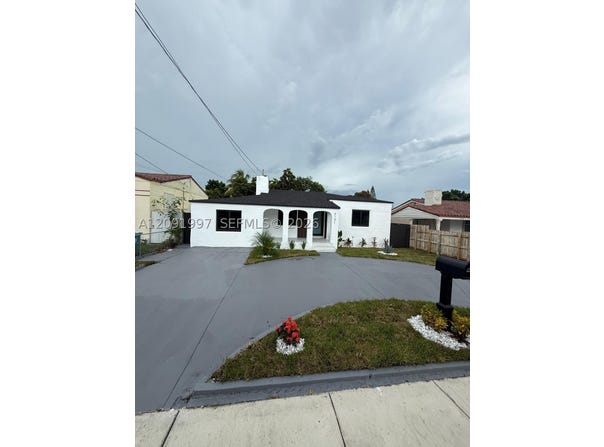 3151 NW 2nd St, Miami, FL 33125