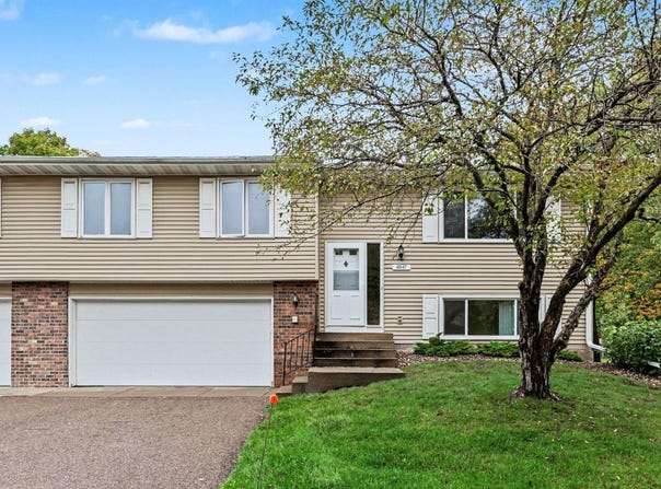 4647 Penkwe Way, Eagan, MN 55122