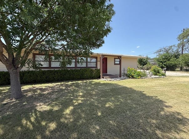516 Harper Rd, Kerrville, TX 78028