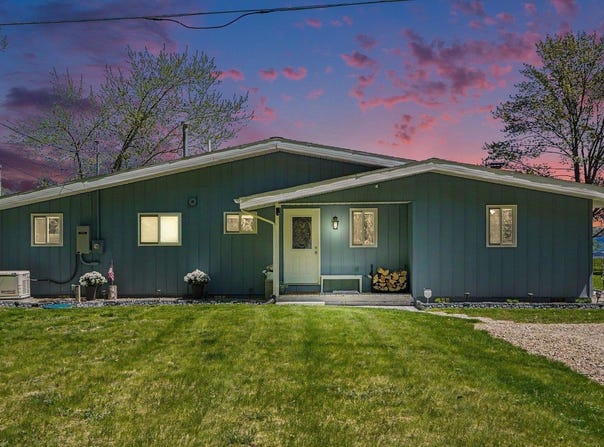 4440 Loon Lake Road, Hale, MI 48739