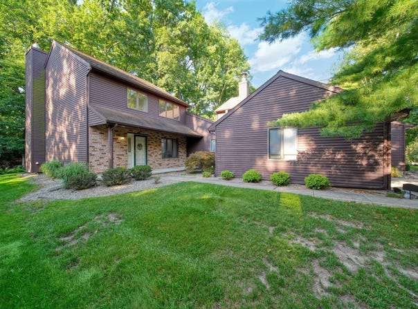 1852 Wedgefield, Jackson, MI 49201