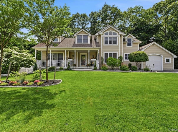 136 McCarthy, Great River, NY 11739
