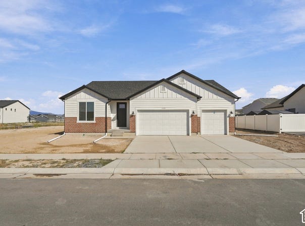 2365 E MORNING GLORY Way, Eagle Mountain, UT 84005