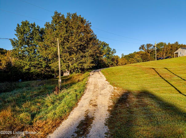 651 Gest Rd, Pleasureville, KY 40057